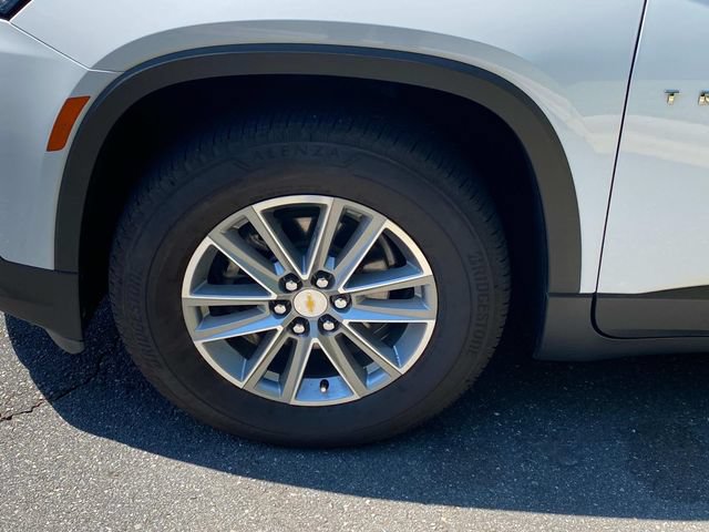 Used 2023 Chevrolet Traverse LT FWD image 5