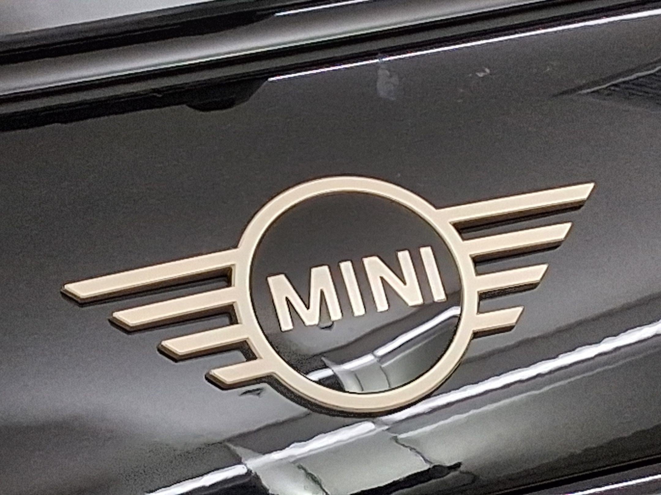 New 2026 MINI Cooper 2-Door Hardtop FWD image 19