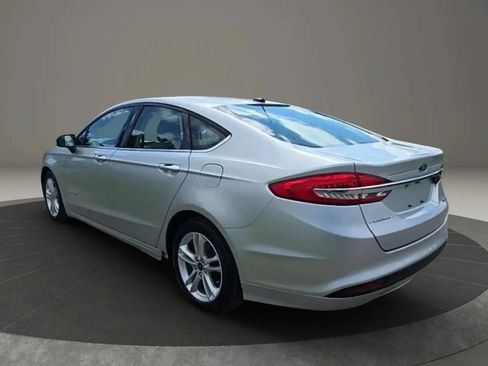 Used 2018 Ford Fusion S FWD image 4