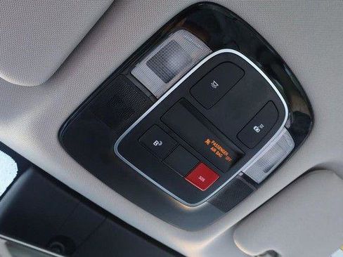 Used 2025 Hyundai Sonata SEL FWD image 17