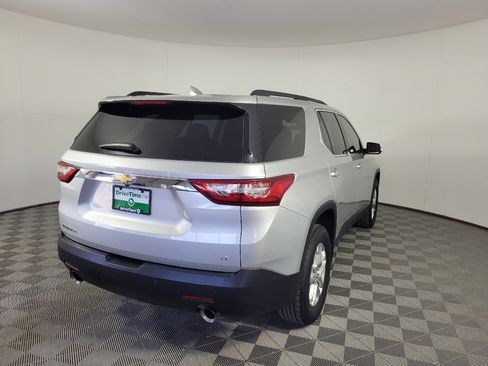 Used 2019 Chevrolet Traverse LT FWD image 9