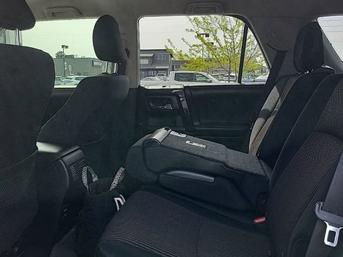 Used 2019 Toyota 4Runner TRD Off-Road AWD/4WD image 9