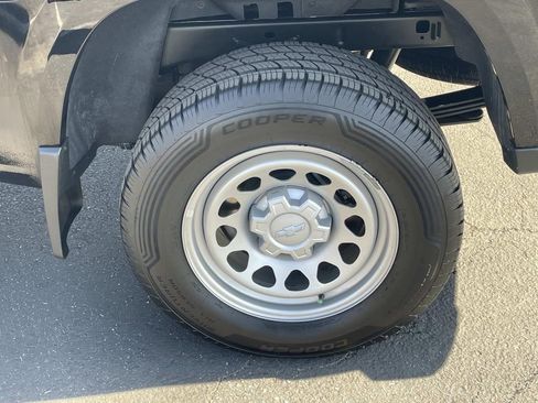 Used 2024 Chevrolet Colorado W/T image 6