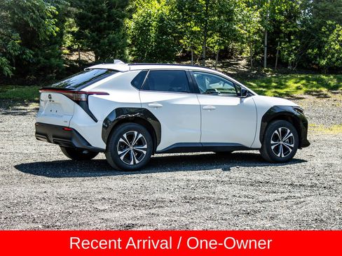 Used 2023 Toyota bZ4X AWD image 8