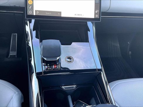 Used 2025 Land Rover Range Rover Sport Dynamic SE image 24