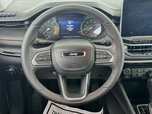 Used 2022 Jeep Compass Trailhawk AWD/4WD image 18