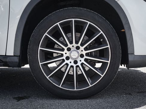 Used 2018 Mercedes-Benz GLA 250 image 13