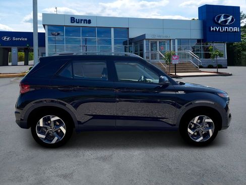 New 2026 Hyundai Venue SEL image 9