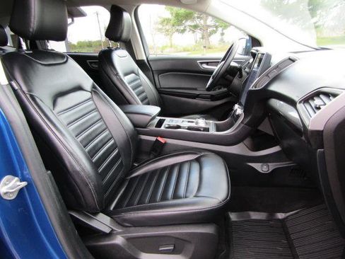 Used 2023 Ford Edge SEL AWD/4WD image 12
