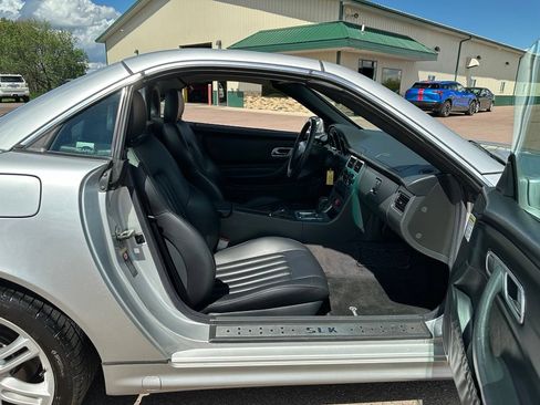Used 2004 Mercedes-Benz SLK 230 image 20