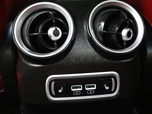 Used 2023 Alfa Romeo Giulia Veloce image 17