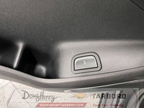 Used 2025 GMC Acadia Elevation FWD image 27