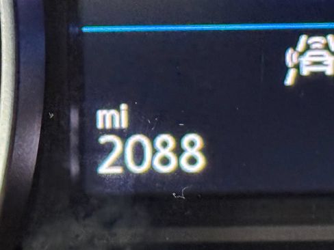 Used 2021 Volkswagen Atlas Cross Sport SE AWD/4WD image 16