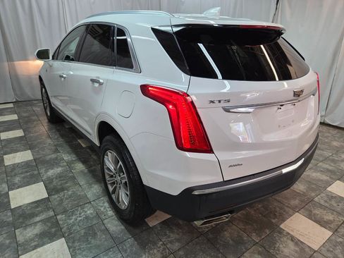 Used 2018 Cadillac XT5 Luxury w/ Driver Awareness Package AWD/4WD image 6