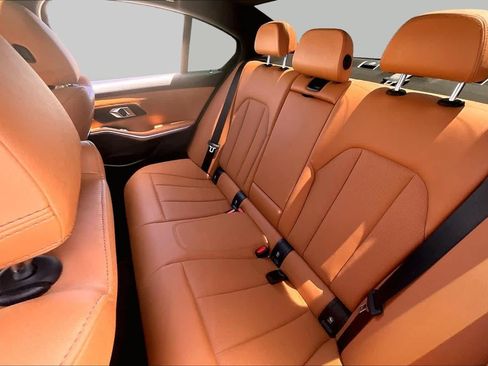 Used 2024 BMW 330i Sedan w/ Premium Package RWD image 19