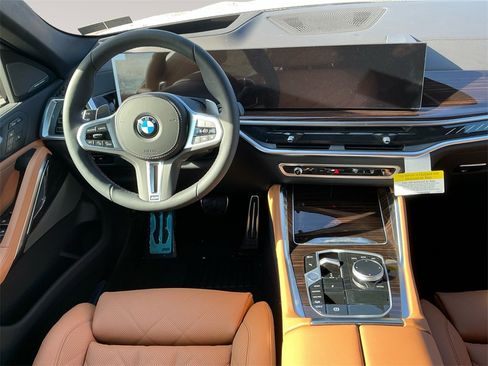 New 2026 BMW X6 M60i w/ Climate Comfort Package image 10