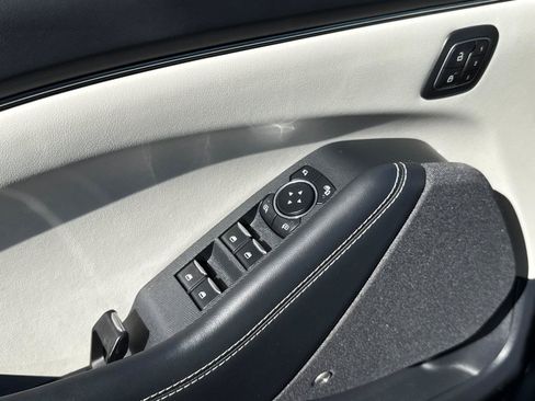 Used 2023 Ford Mustang Mach-E Premium RWD image 30