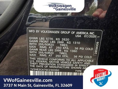 Certified 2025 Volkswagen Atlas Cross Sport SE AWD/4WD image 31