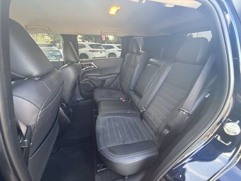 Used 2024 Mitsubishi Outlander SE FWD image 26