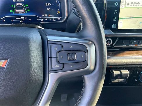 Used 2025 Chevrolet Silverado 1500 LT AWD/4WD image 14