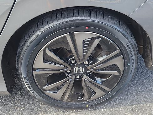 Used 2019 Honda Civic EX image 24