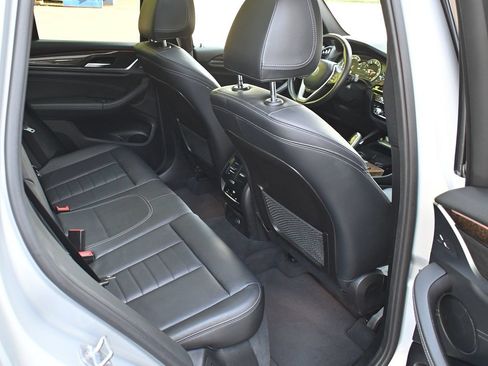 Used 2019 BMW X3 xDrive30i w/ Premium Package AWD/4WD image 10