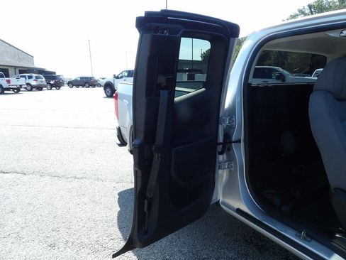 Used 2020 Chevrolet Colorado W/T RWD image 29