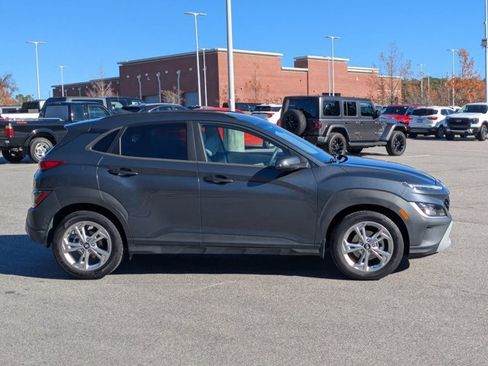 Used 2022 Hyundai Kona SEL image 3