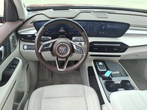 Used 2025 Buick Enclave Avenir w/ Super Cruise Package FWD image 16