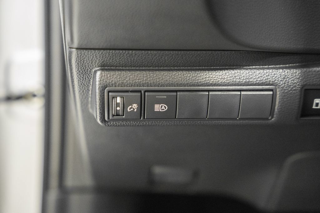 Used 2025 Toyota Corolla LE w/ LE Premium Package FWD image 36