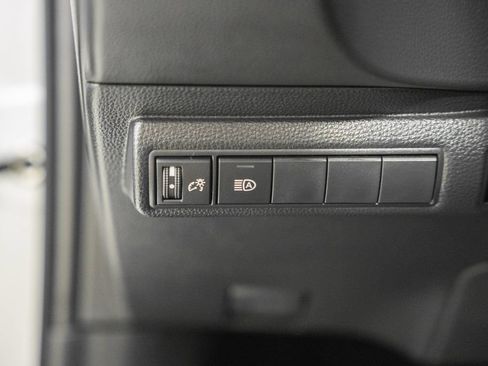 Used 2025 Toyota Corolla LE w/ LE Premium Package FWD image 36