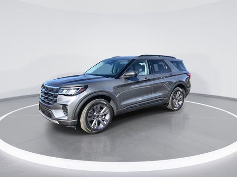 New 2026 Ford Explorer Active w/ Active Comfort Package AWD/4WD image 4