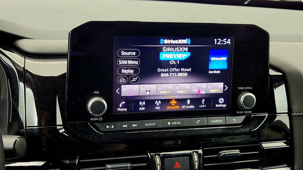 Used 2025 Nissan Pathfinder SV FWD image 16