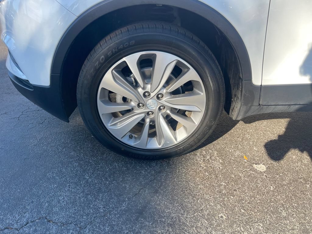 Used 2020 Buick Encore Preferred FWD image 10