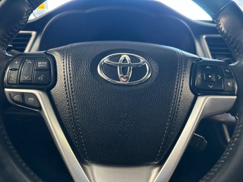 Used 2016 Toyota Highlander XLE image 26