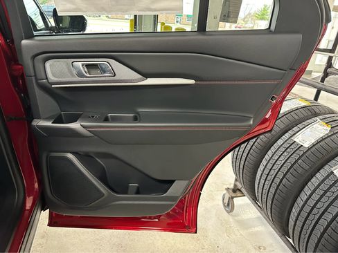 New 2026 Ford Explorer ST-Line image 32