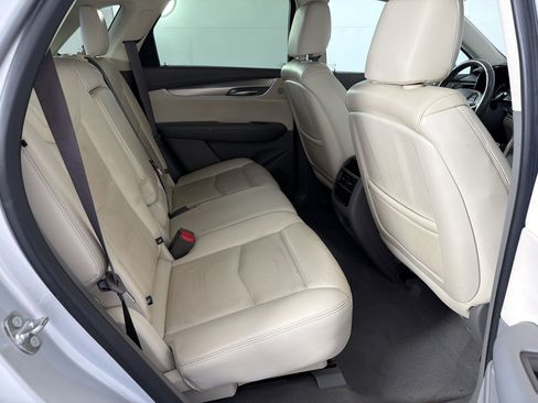 Used 2018 Cadillac XT5 Luxury w/ Driver Awareness Package FWD image 31