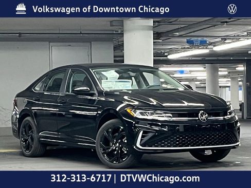 New 2026 Volkswagen Jetta SE image 2