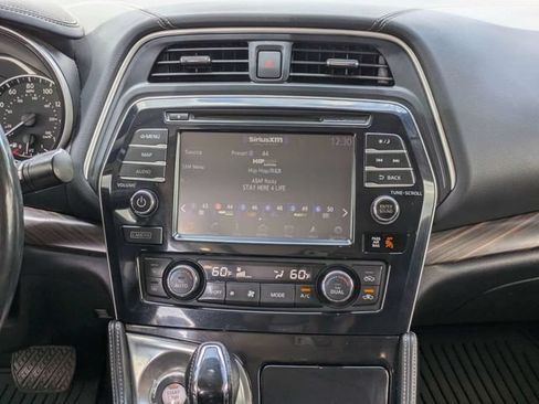 Used 2018 Nissan Maxima Platinum FWD image 18