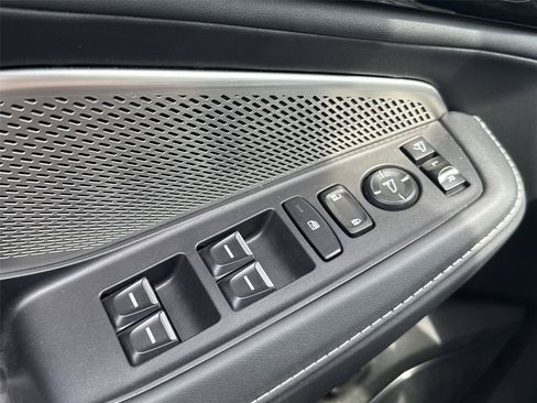 Used 2023 Acura MDX SH-AWD w/ Technology Package image 31