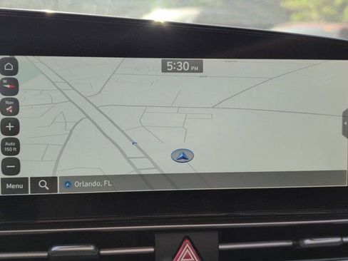 Used 2025 Hyundai Elantra SEL FWD image 17