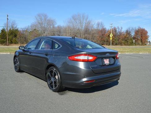 Used 2016 Ford Fusion SE w/ Equipment Group 202A image 6