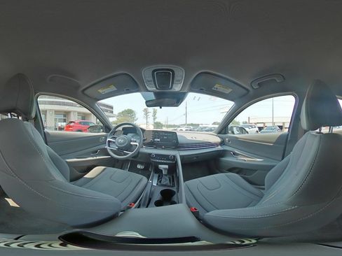 Used 2026 Hyundai Elantra Sport FWD image 41