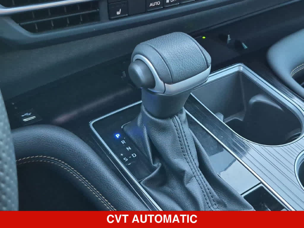Used 2025 Toyota Sienna XLE Woodland Edition AWD/4WD image 32