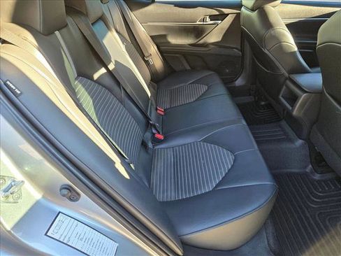 Used 2021 Toyota Camry SE image 16