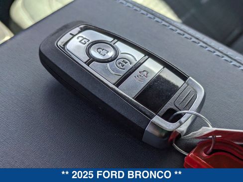 New 2025 Ford Bronco Heritage Edition AWD/4WD image 40