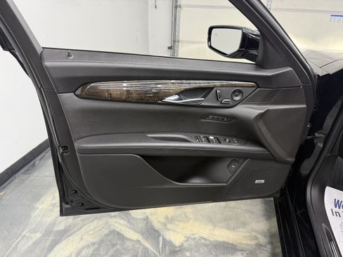 Used 2018 Cadillac CT6 Luxury AWD/4WD image 9