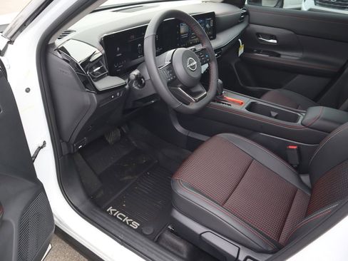 New 2026 Nissan Kicks SR w/ Cold Weather Package image 13