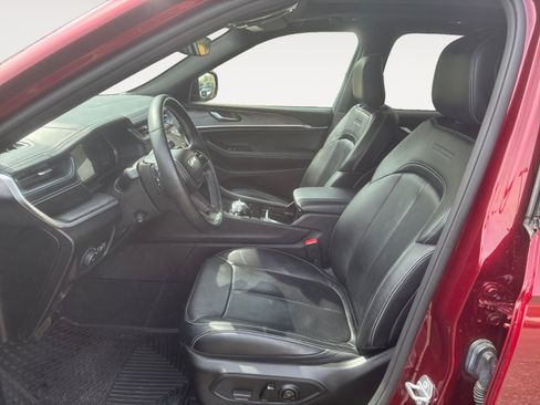 Used 2022 Jeep Grand Cherokee Overland image 9