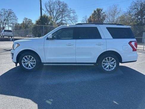 Used 2020 Ford Expedition XLT w/ Equipment Group 202A image 2